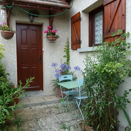 Gite Les Iris Crecy-la-Chapelle Exterior foto