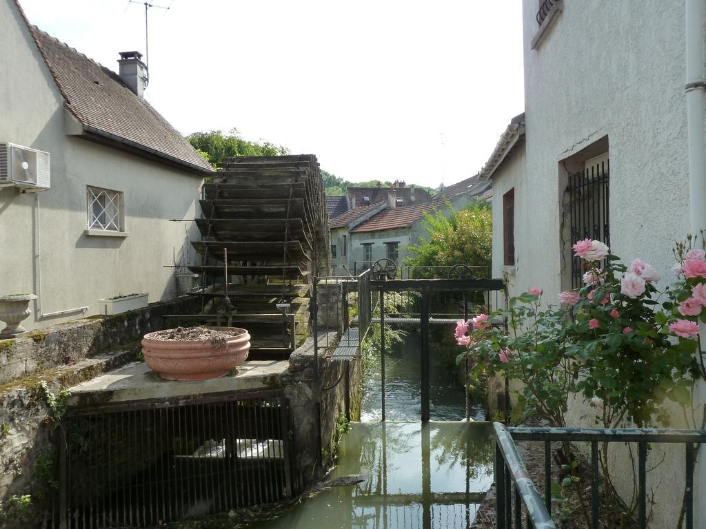 Les Iris Crecy-la-Chapelle