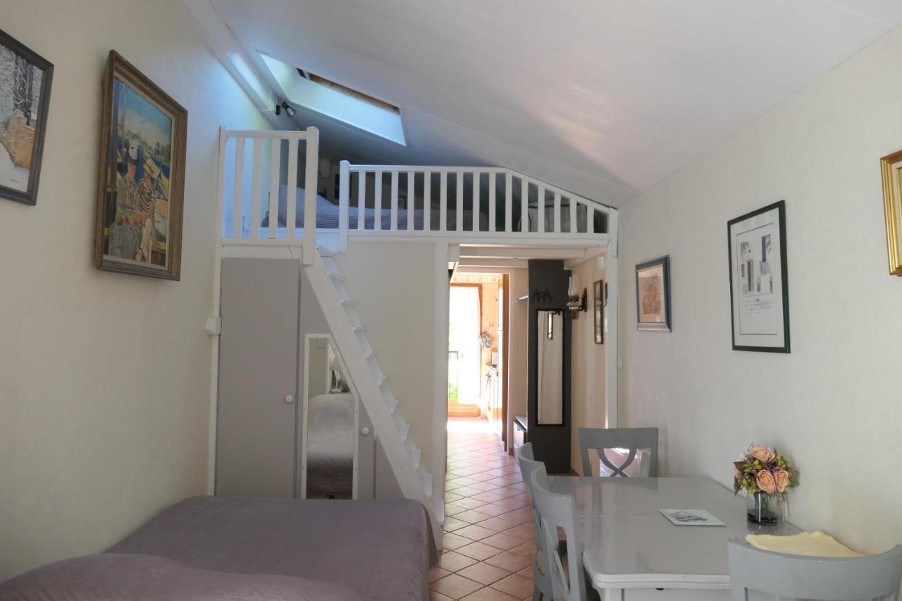 Holiday home Les Iris Crecy-la-Chapelle
